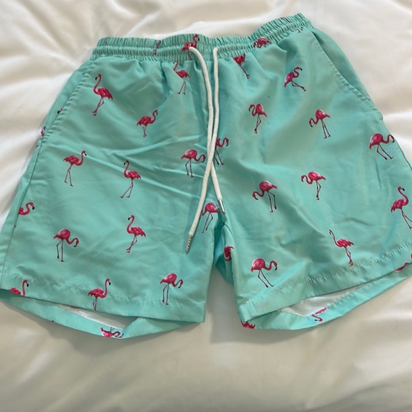 7” beach shorts. Worn twice - Picture 1 of 1